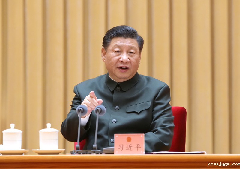 　　3月9日下午，中共中央总书记、国家主席、中央军委主席习近平出席十三届全国人大四次会议解放军和武警部队代表团全体会议并发表重要讲话。新华社记者 李刚 摄